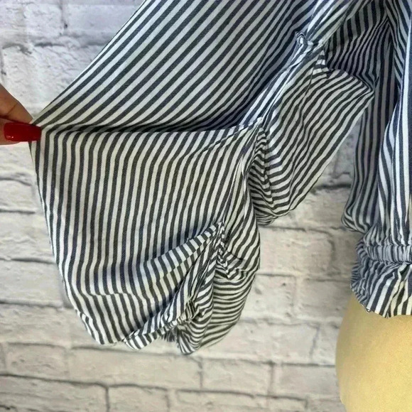 Matty M Off Shoulder Blue & White Pin Stripe Blouse w/ Keyhole Tie Women Large - Picture 10 of 12